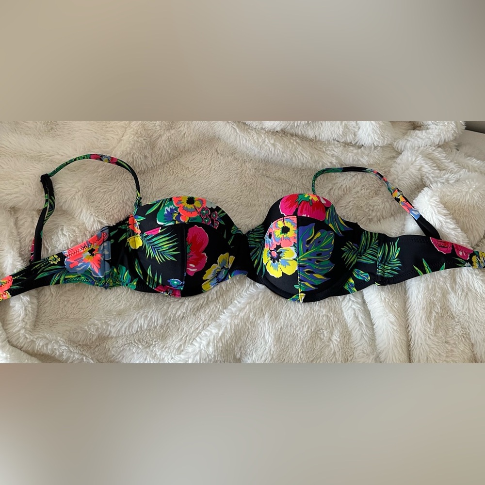 Doll’s Tropical Bikini Top- Black - Picture 4 of 6